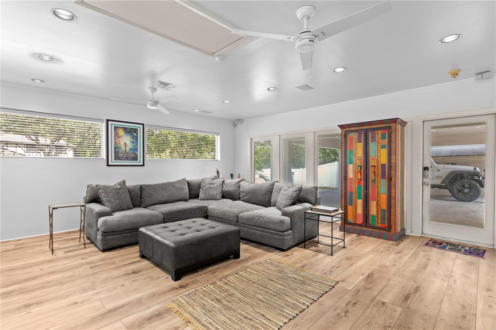 CARROLLWOOD VILLAGE SEC 1 - Residential