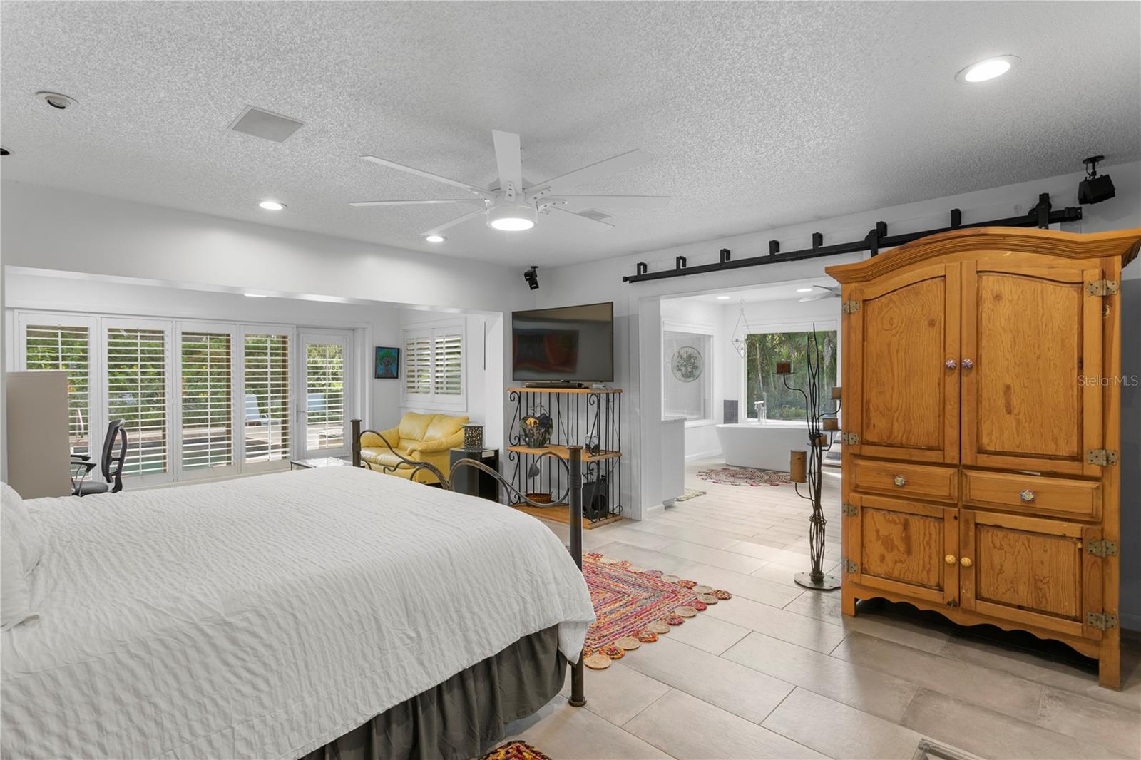 CARROLLWOOD VILLAGE SEC 1 - Residential