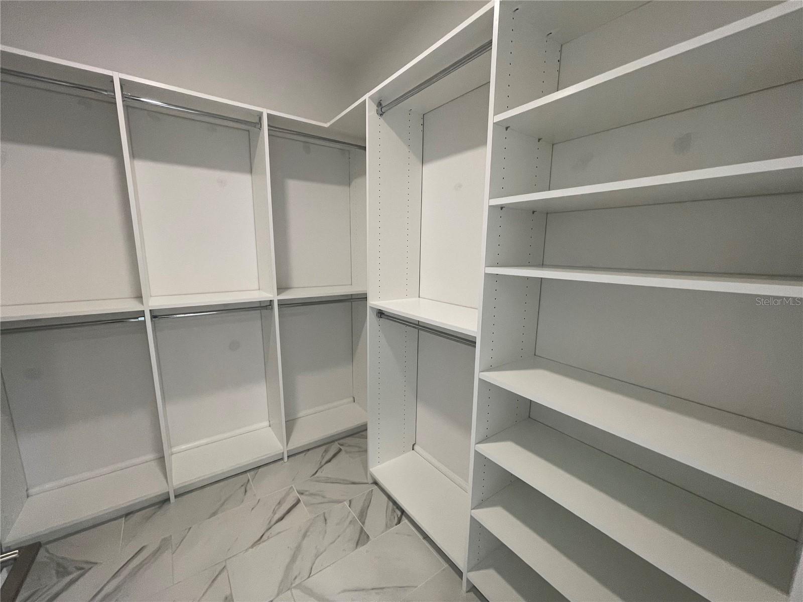 GRAND OAKS AT TOWER PH 2 PB 37 PG 63 - Residential