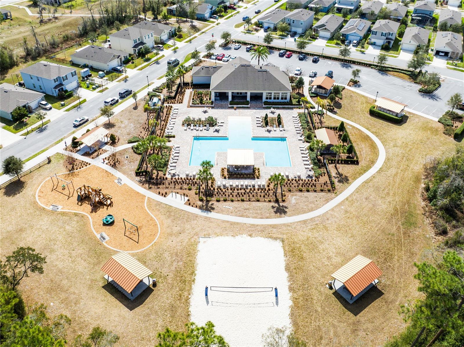 VICTORIA OAKS - Residential