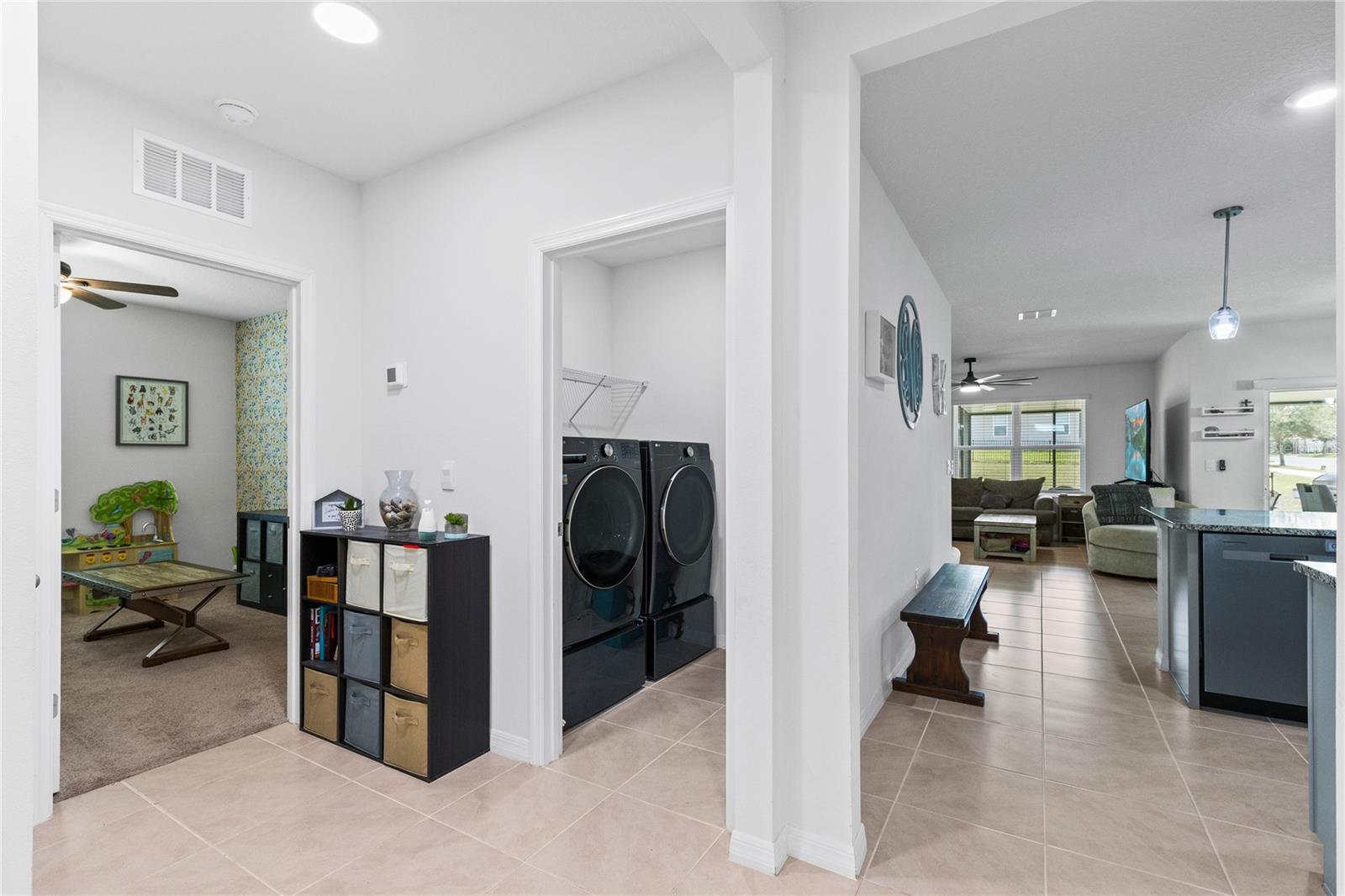 VICTORIA OAKS - Residential