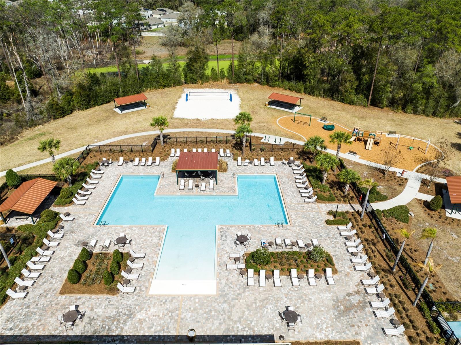 VICTORIA OAKS - Residential