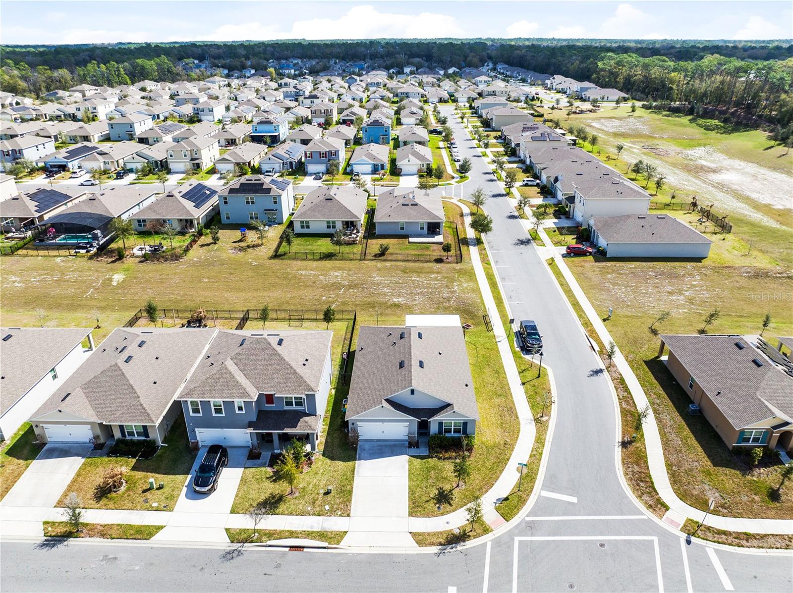 VICTORIA OAKS - Residential