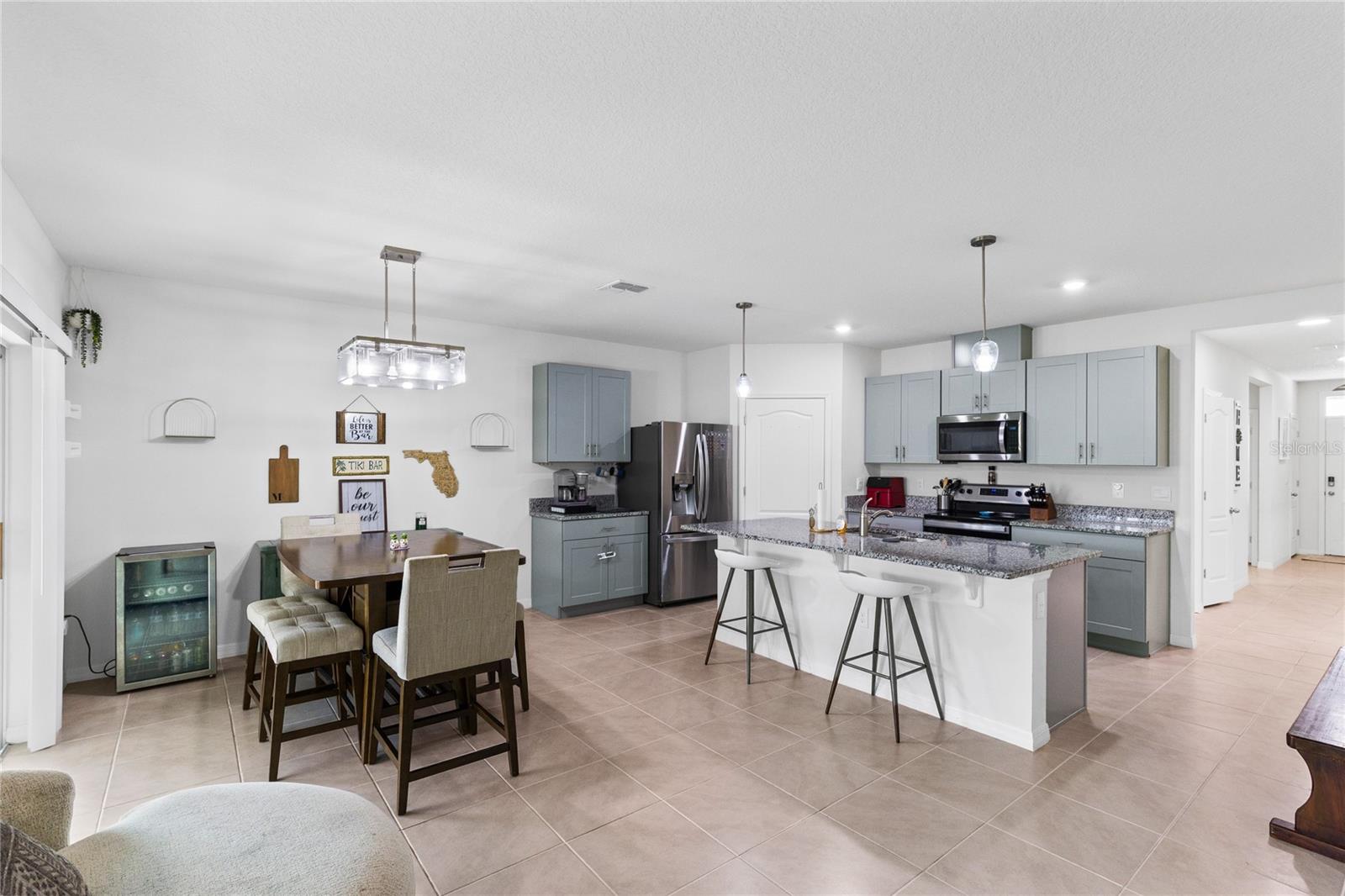 VICTORIA OAKS - Residential