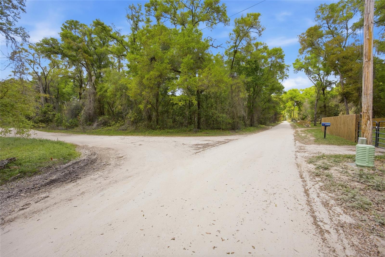 SILVER SPGS ACRES - Land