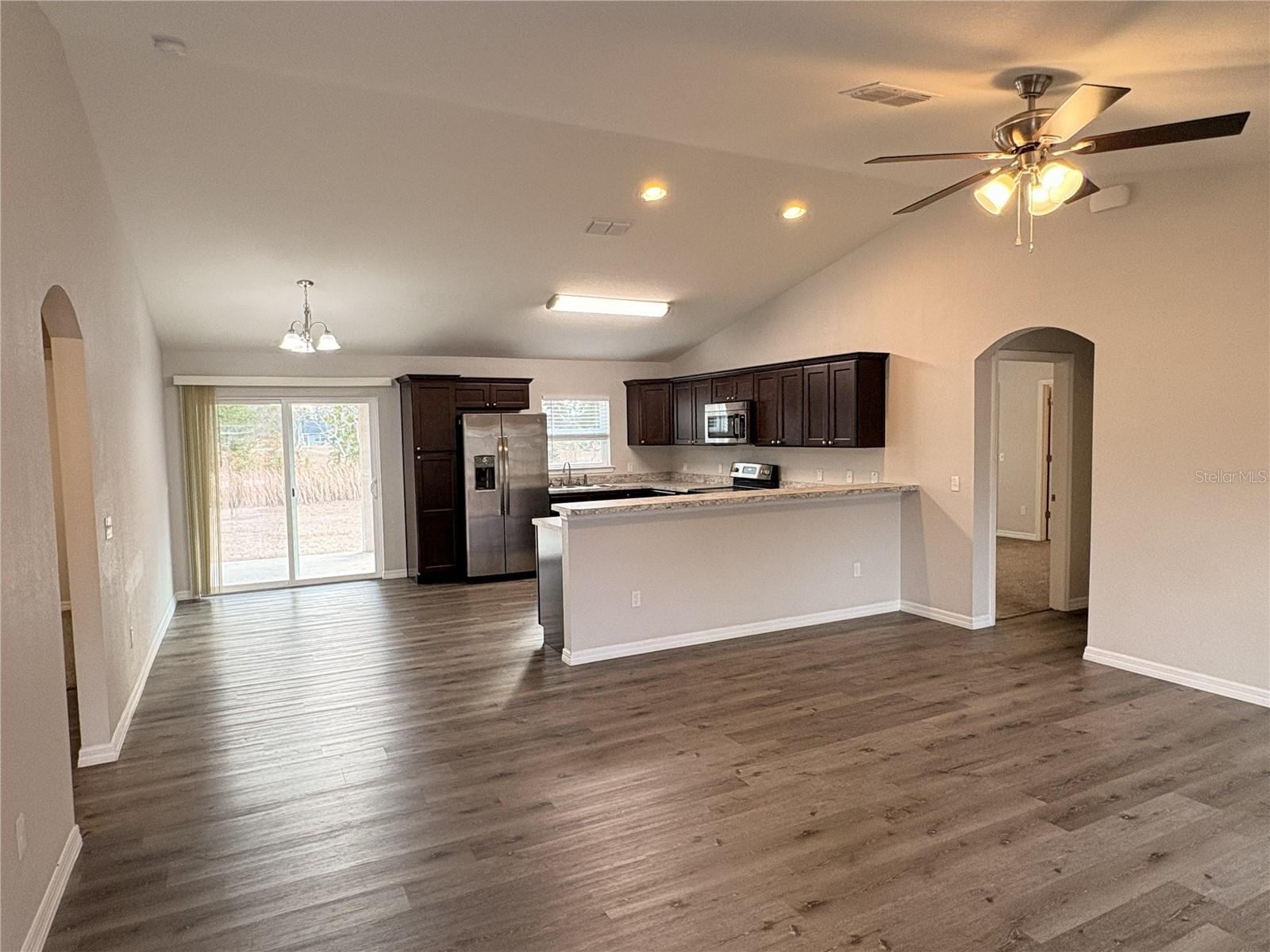 SILVER SPGS SHORES UN 17 - Residential