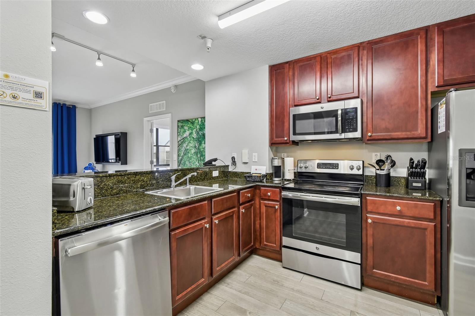 GROVE RESORT & SPA HOTEL CONDOMINIUM - Residential