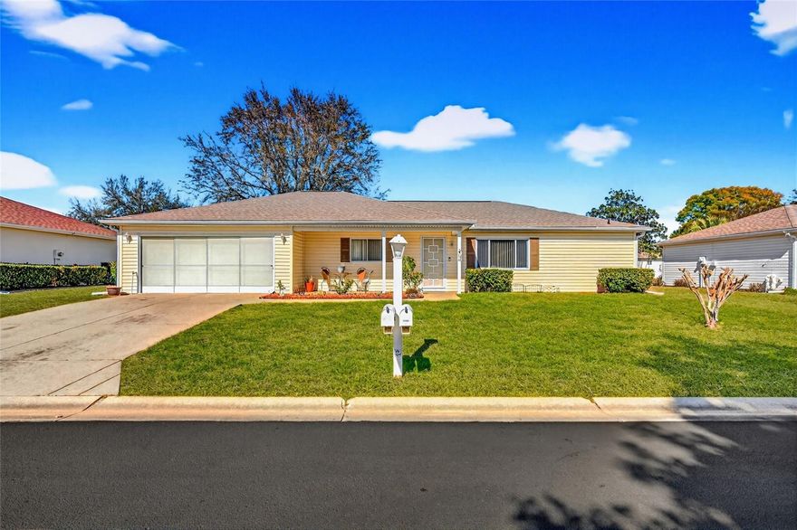 Welcome to this beautifully maintained home located in a peaceful 55+ community in Dunnellon. This property offers space, functionality, and Florida living, featuring an open layout ideal for both everyday living and easy entertaining. The kitchen flows seamlessly into the main living area, creating a warm and inviting atmosphere.
Enjoy a spacious primary suite, well-appointed guest rooms, and a generous backyard perfect for outdoor relaxation, gardening, or future customization. With its quiet setting and convenient access to shopping, dining, medical facilities, and the Rainbow River, this home delivers both comfort and convenience.
Whether you're looking for a full-time residence or a seasonal retreat, this property is a wonderful opportunity to enjoy the best of Florida living within an active adult community.