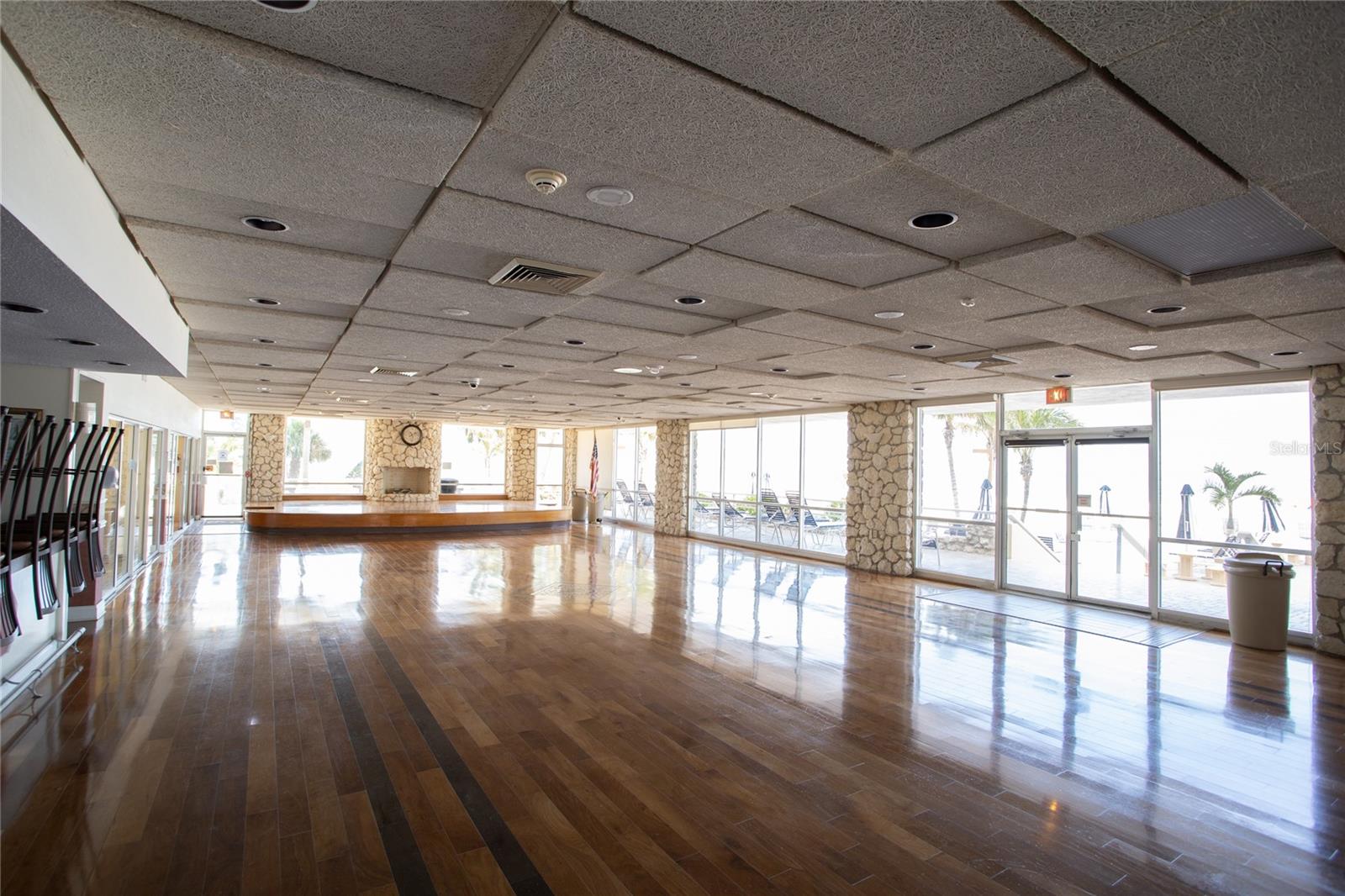 REDINGTON TOWERS 3 CONDO - Residential Lease