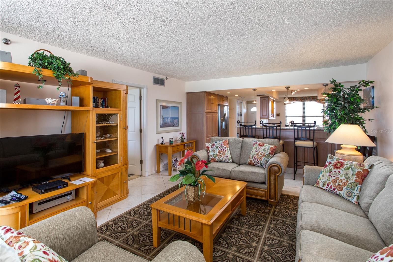 REDINGTON TOWERS 3 CONDO - Residential Lease