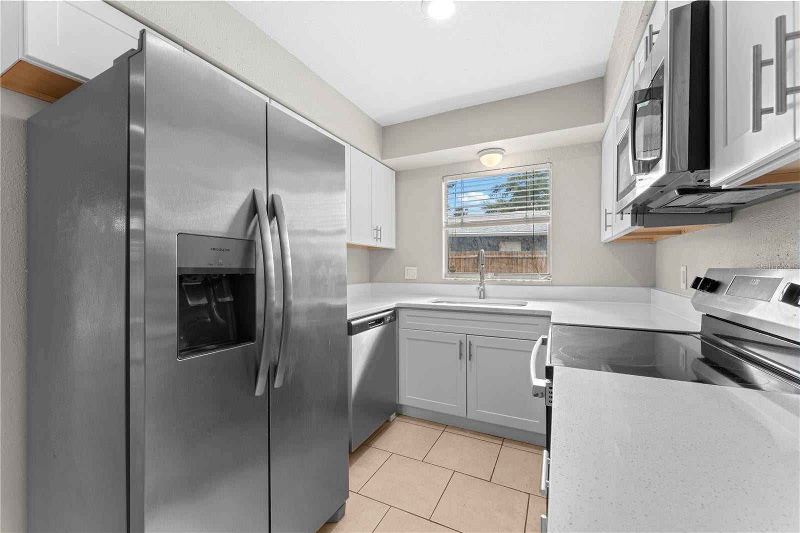1723 CANTERBURY CIRCLE