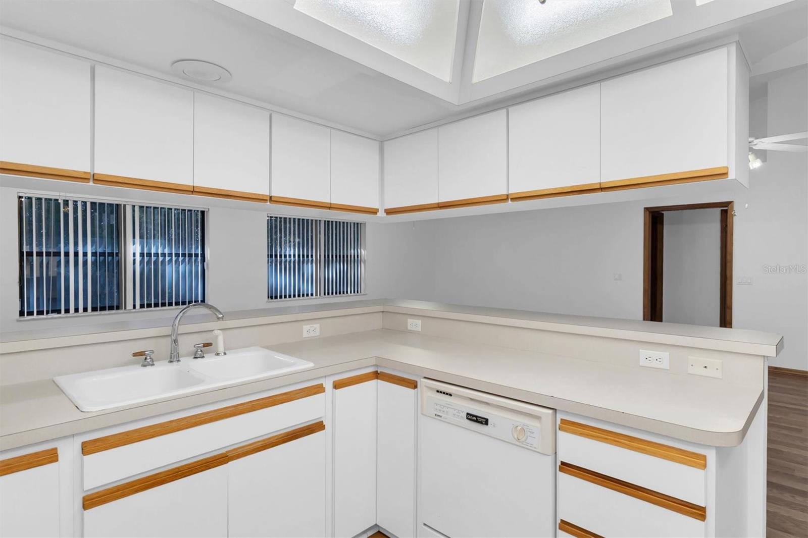 PINE RIDGE UNIT 03 - Residential