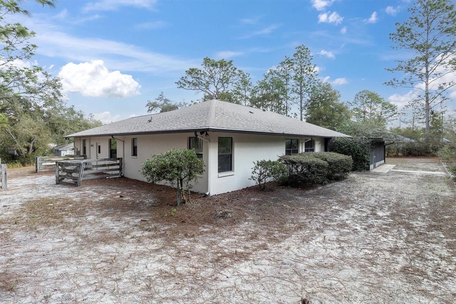 PINE RIDGE UNIT 03 - Residential