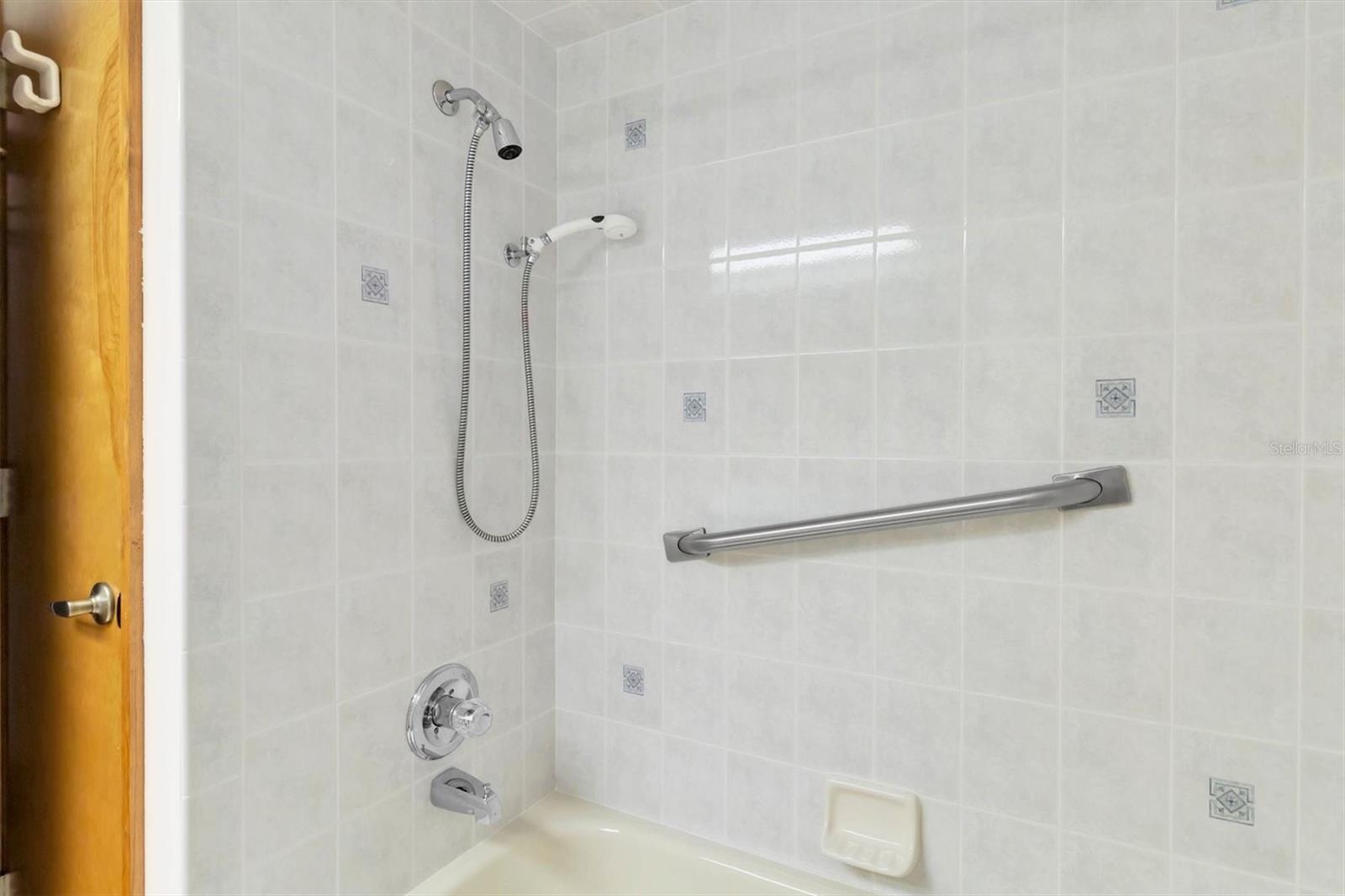 PINE RIDGE UNIT 03 - Residential