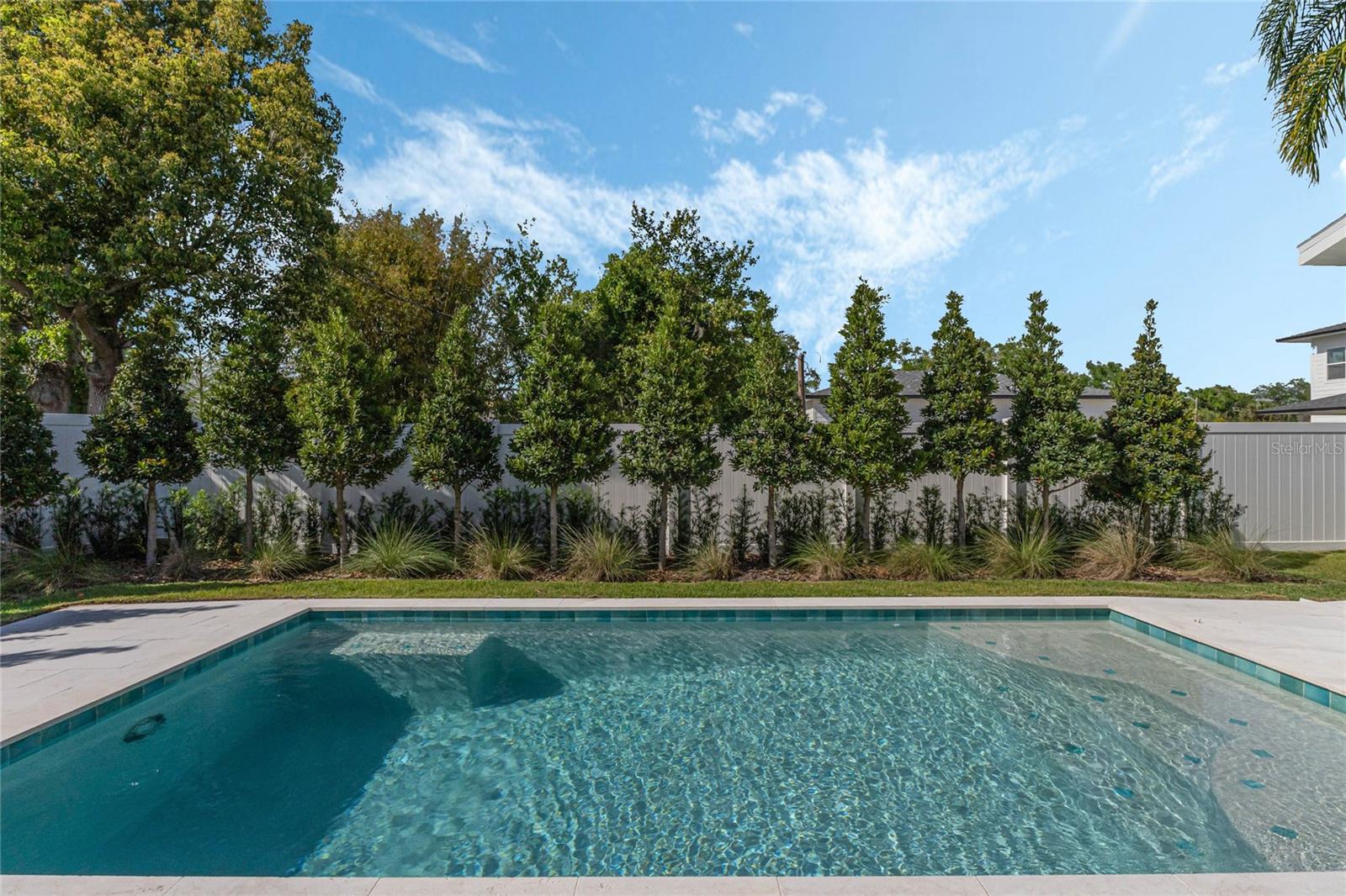 V H MUSSELWHITES SUB - Residential