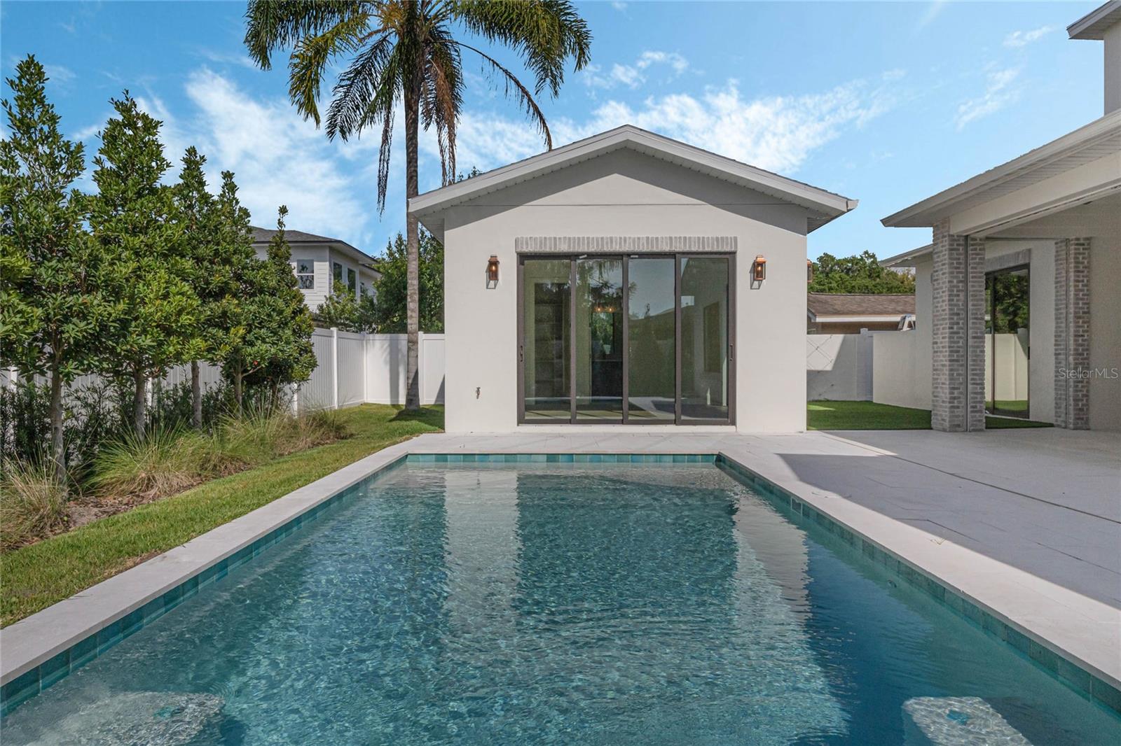 V H MUSSELWHITES SUB - Residential