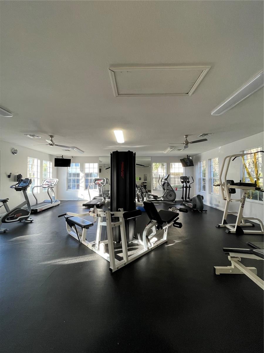 HORIZONS/STONERIDGE PLACE PH 03 - Residential Lease