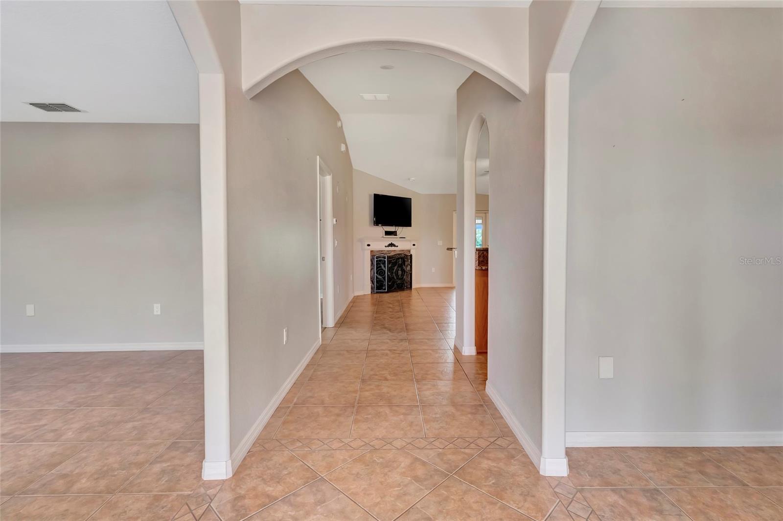 TWIN LAKES ESTATES - Residential
