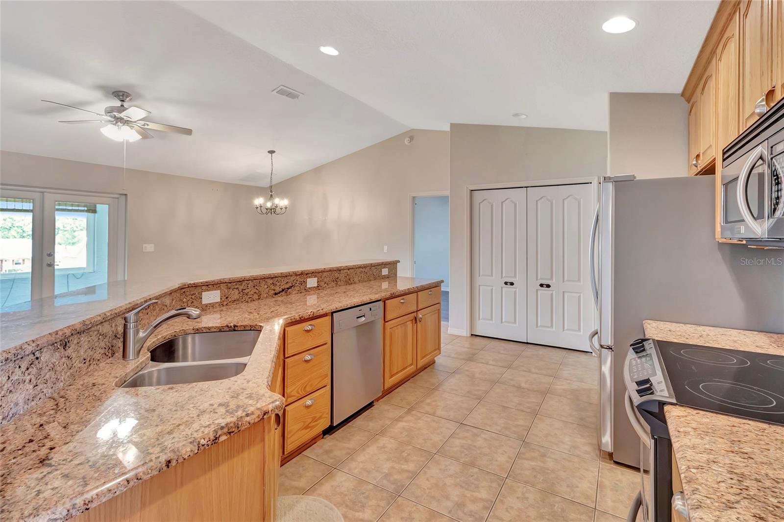 TWIN LAKES ESTATES - Residential