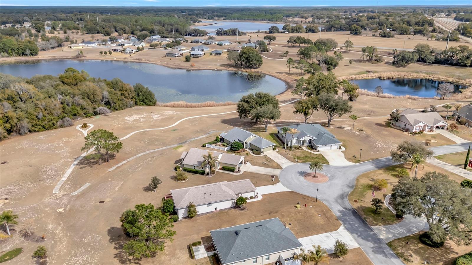 TWIN LAKES ESTATES - Residential