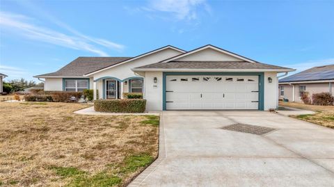 Photo of 106 Fairway Circle, Umatilla, FL 32784 (MLS # O6406092)