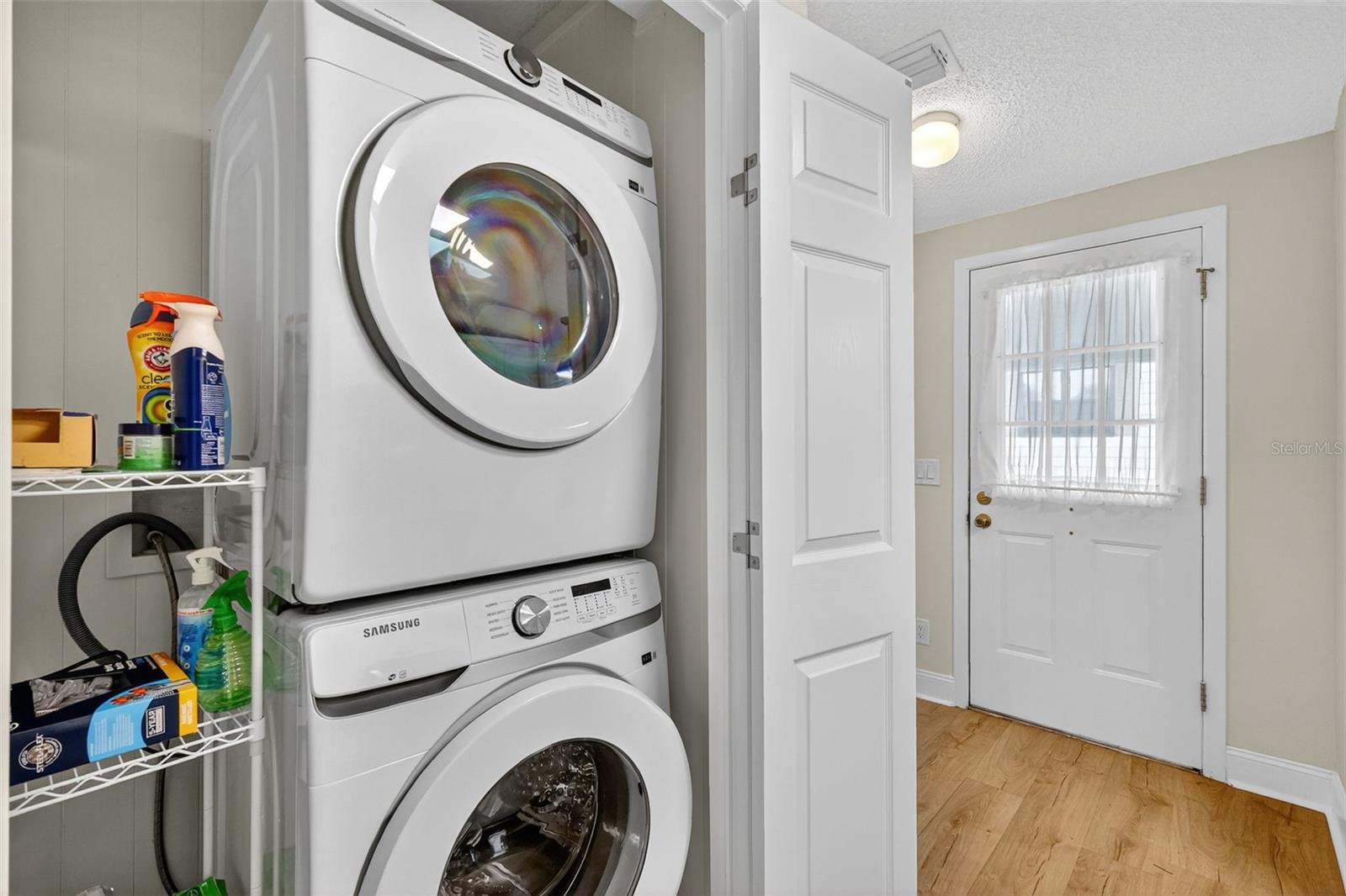 LADY LAKE ORANGE BLOSSOM GARDENS UNIT 07 - Residential