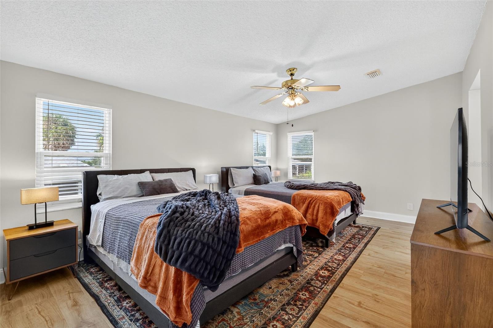 LADY LAKE ORANGE BLOSSOM GARDENS UNIT 07 - Residential