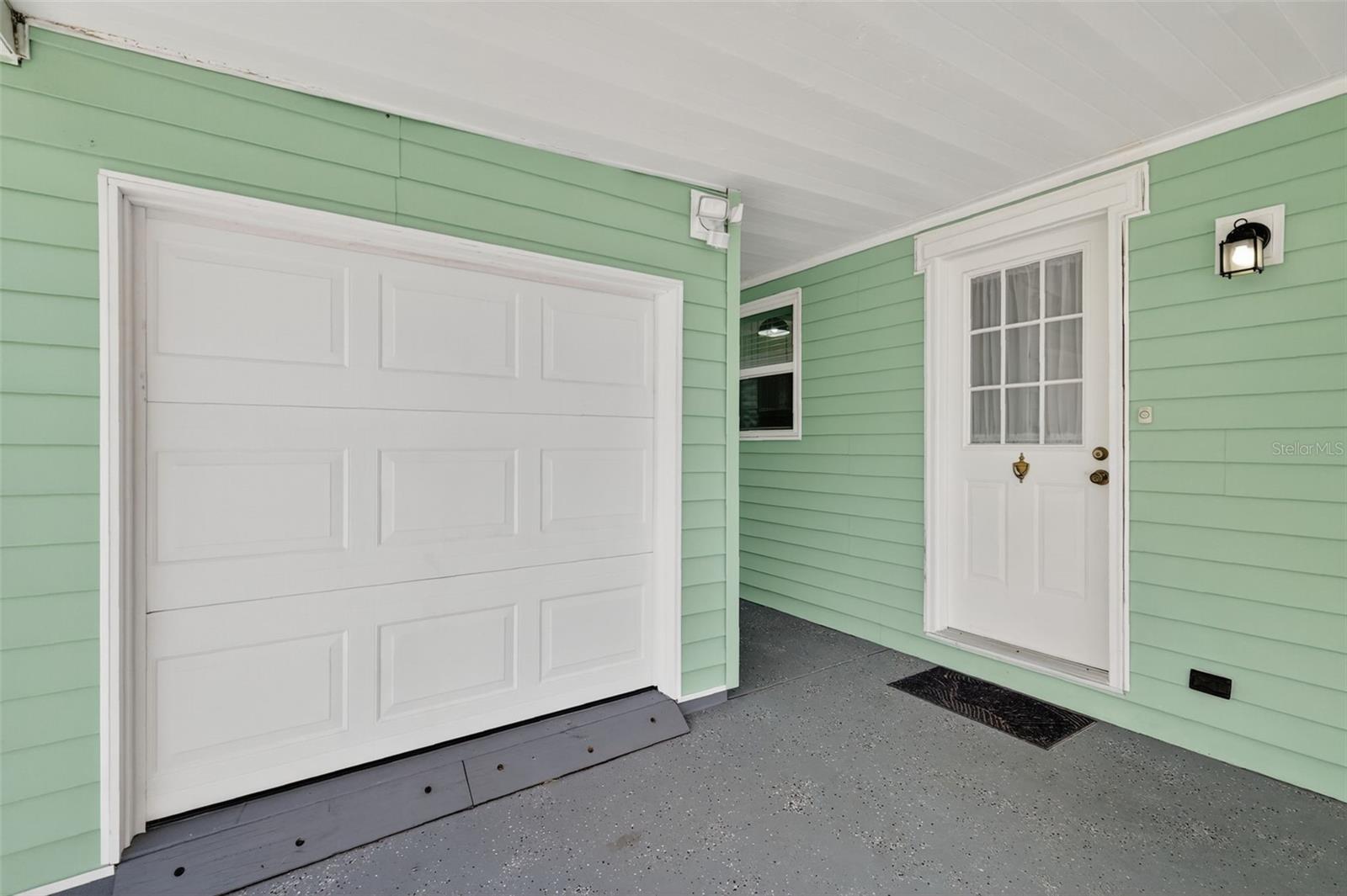 LADY LAKE ORANGE BLOSSOM GARDENS UNIT 07 - Residential