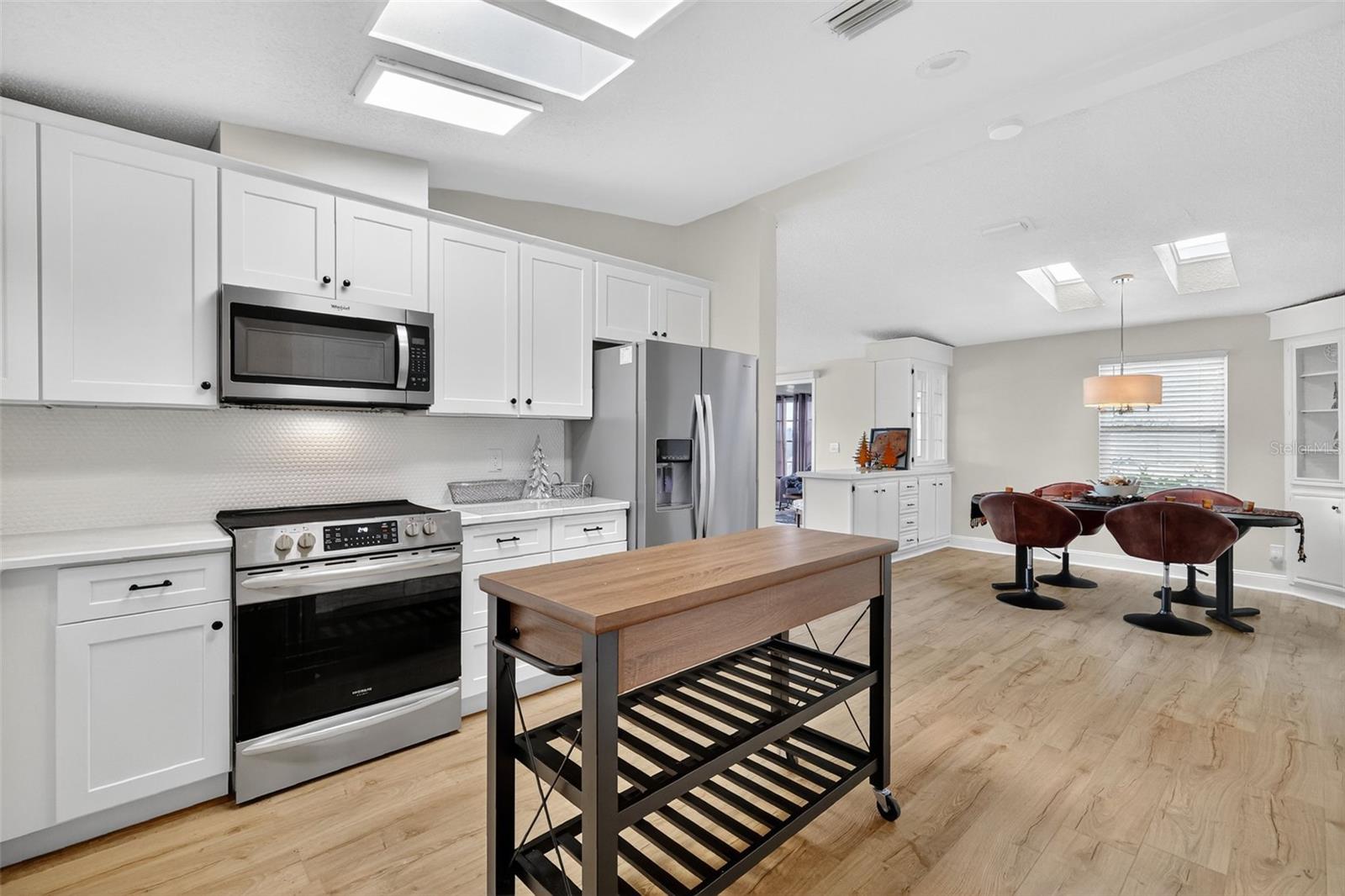 LADY LAKE ORANGE BLOSSOM GARDENS UNIT 07 - Residential