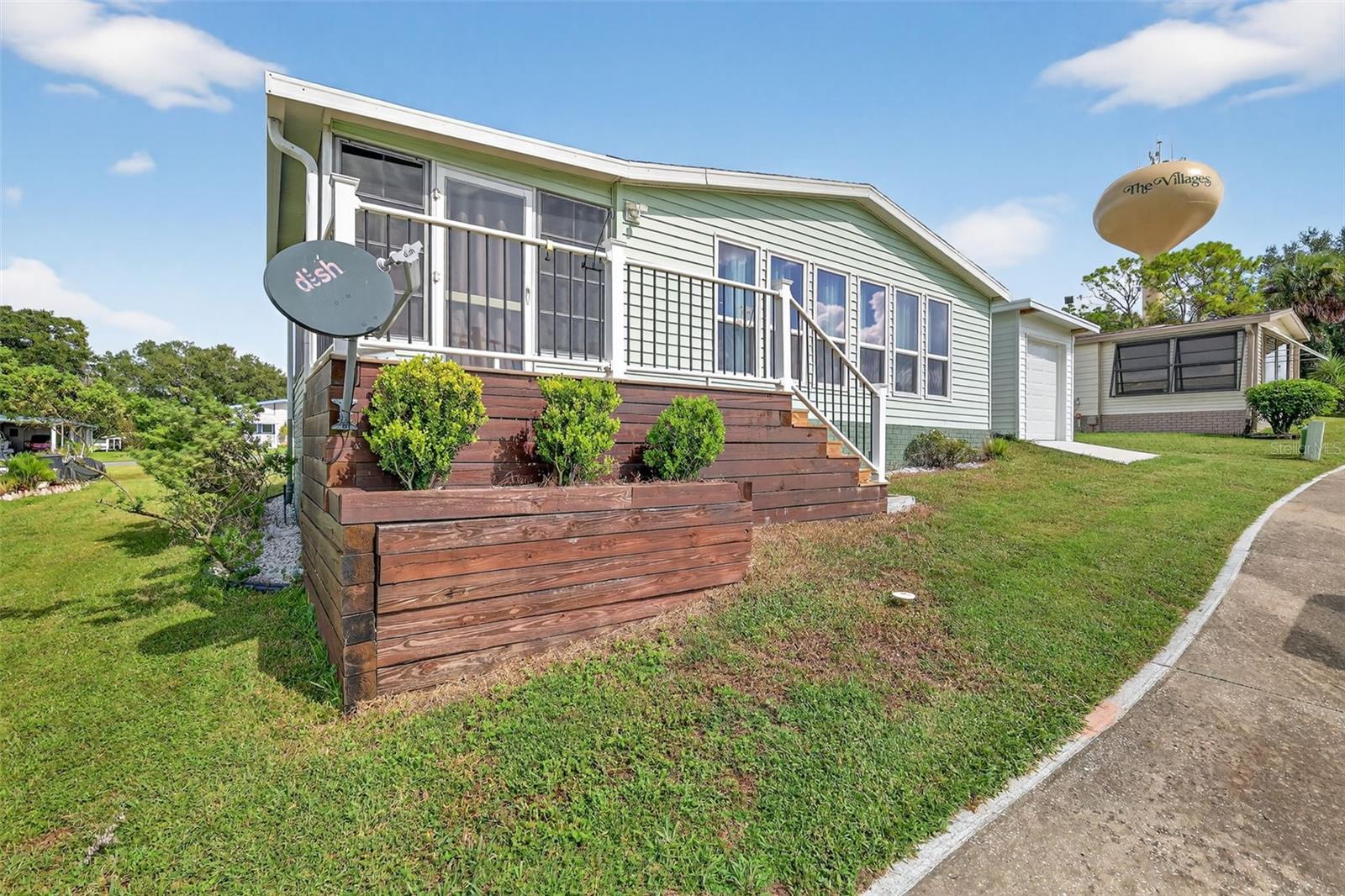 LADY LAKE ORANGE BLOSSOM GARDENS UNIT 07 - Residential