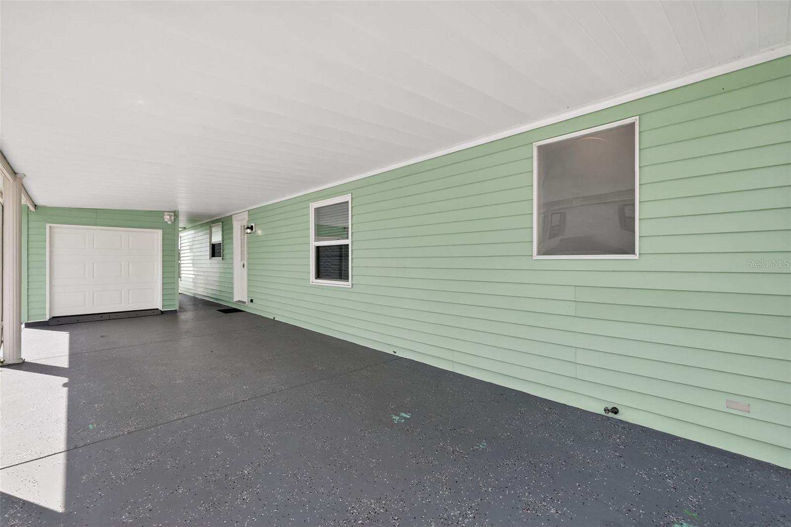 LADY LAKE ORANGE BLOSSOM GARDENS UNIT 07 - Residential