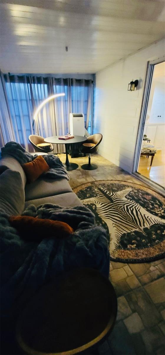 LADY LAKE ORANGE BLOSSOM GARDENS UNIT 07 - Residential