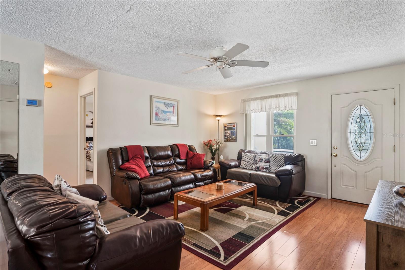 VOSS OAK LAKE ESTATE - Residential