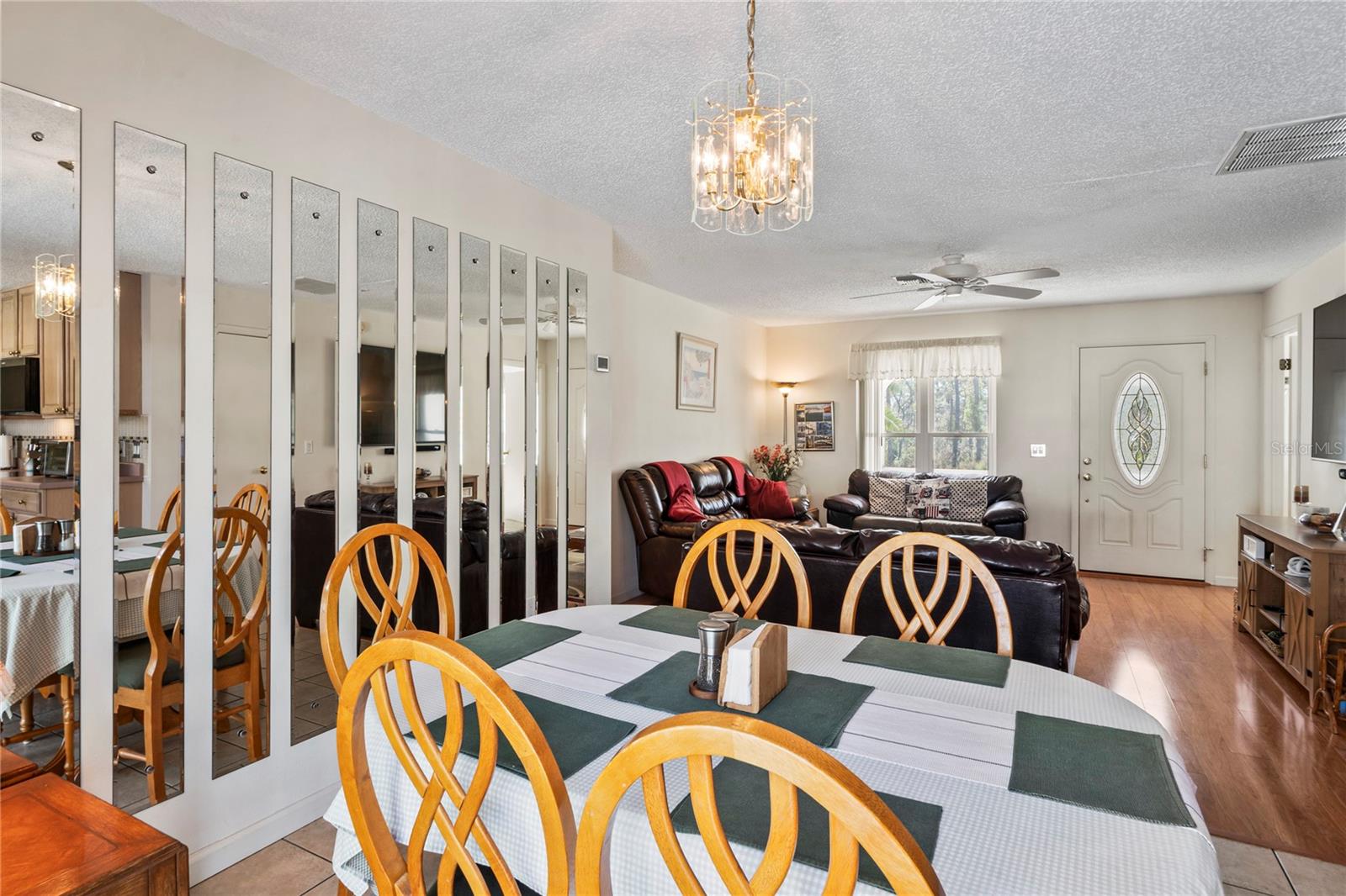 VOSS OAK LAKE ESTATE - Residential