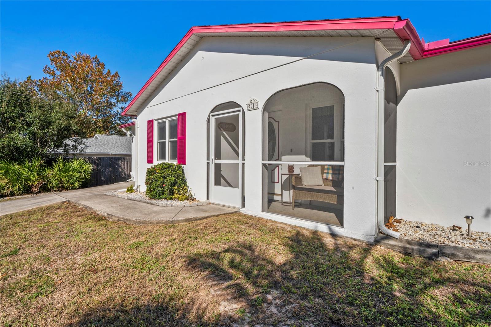 VOSS OAK LAKE ESTATE - Residential