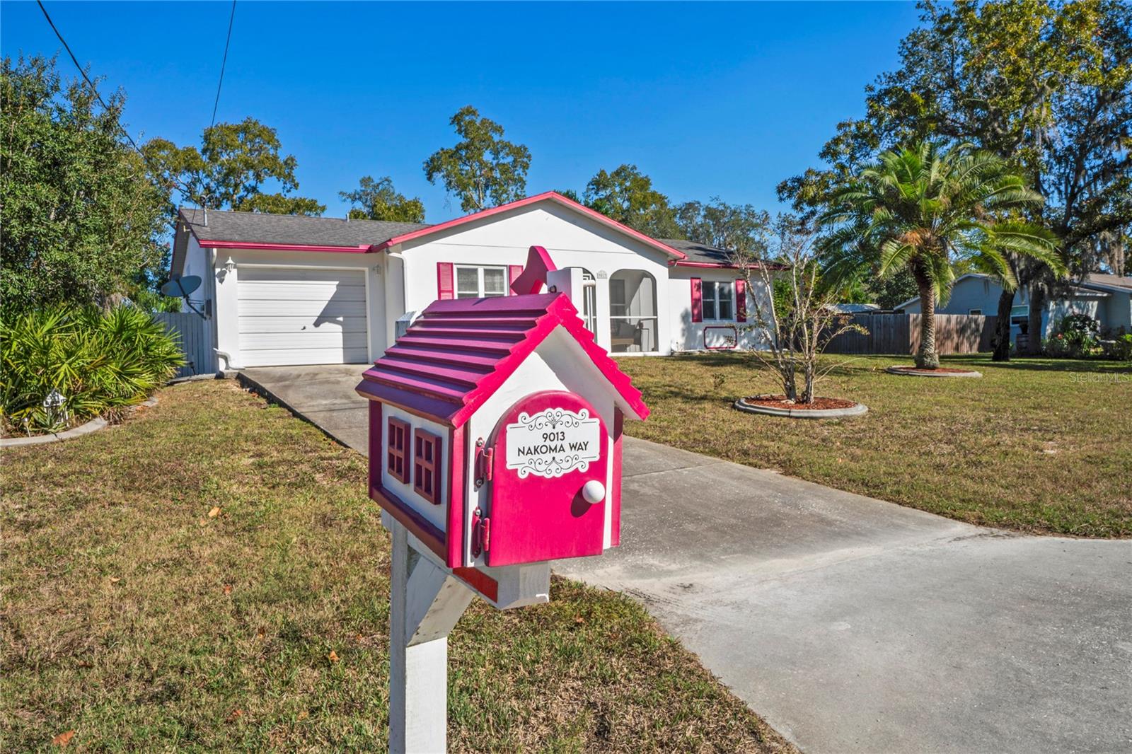 VOSS OAK LAKE ESTATE - Residential