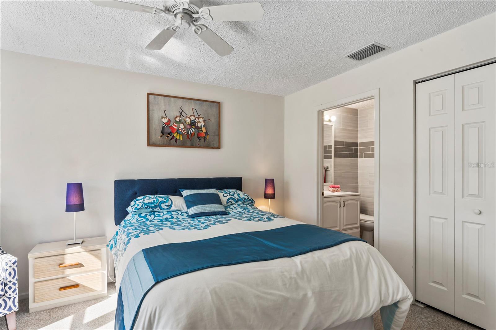 VOSS OAK LAKE ESTATE - Residential