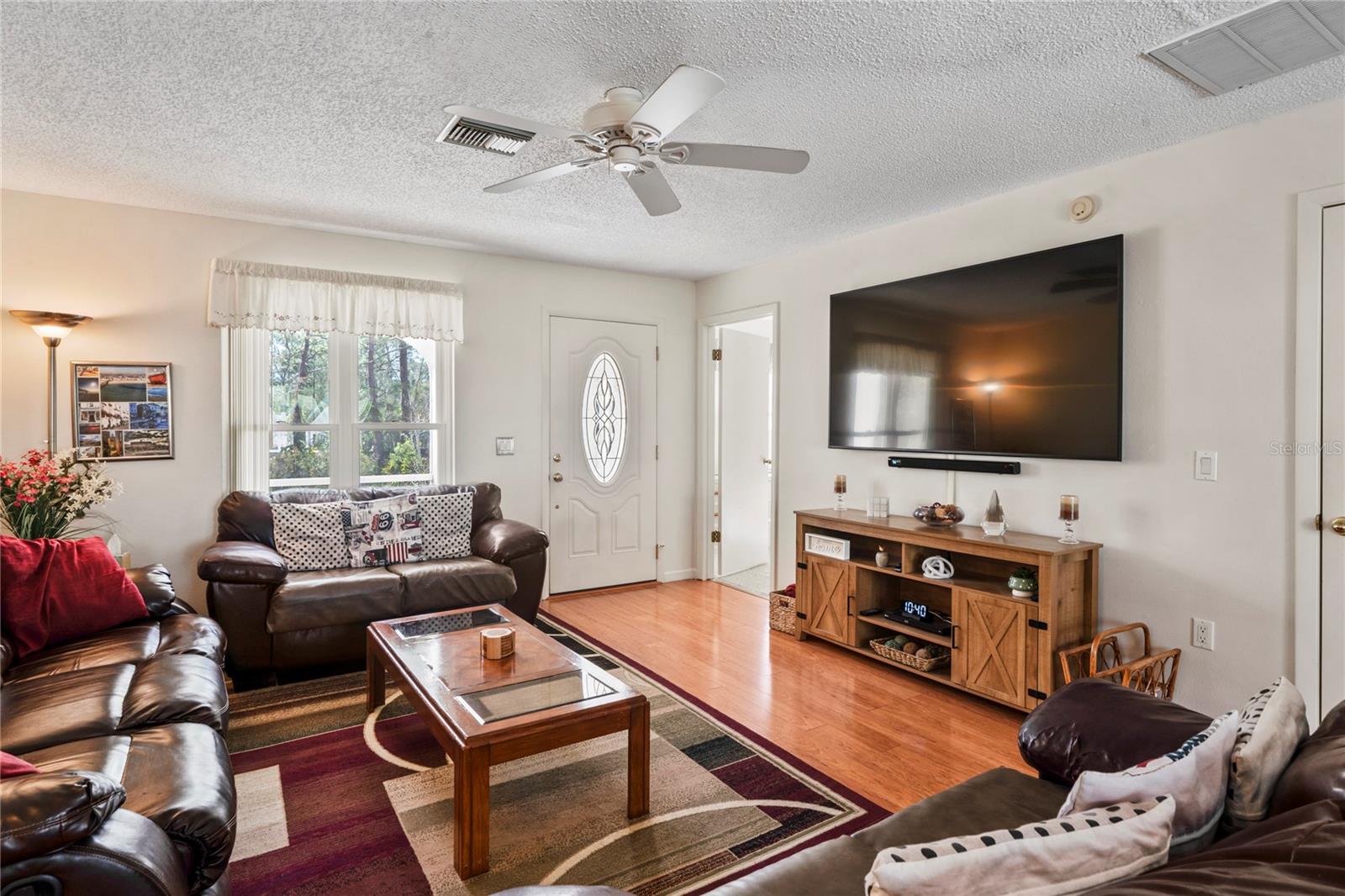 VOSS OAK LAKE ESTATE - Residential