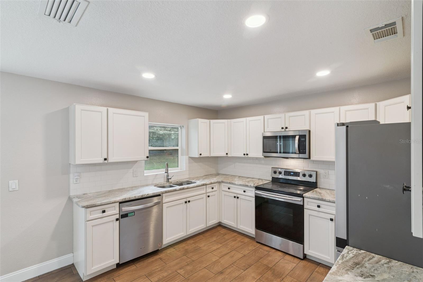 EUSTIS WEST LYNNHURST - Residential