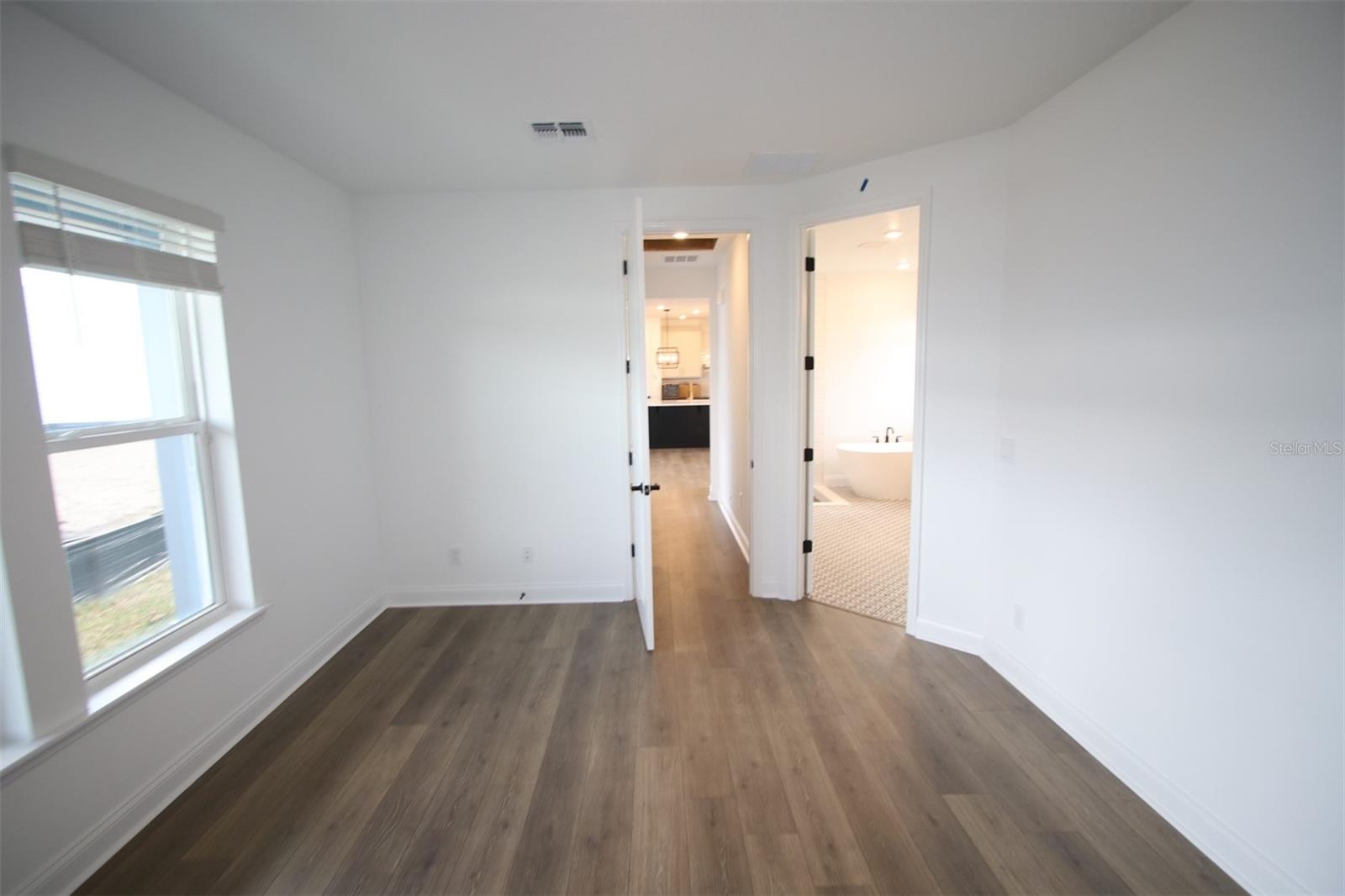 WESLYN PARK - Residential