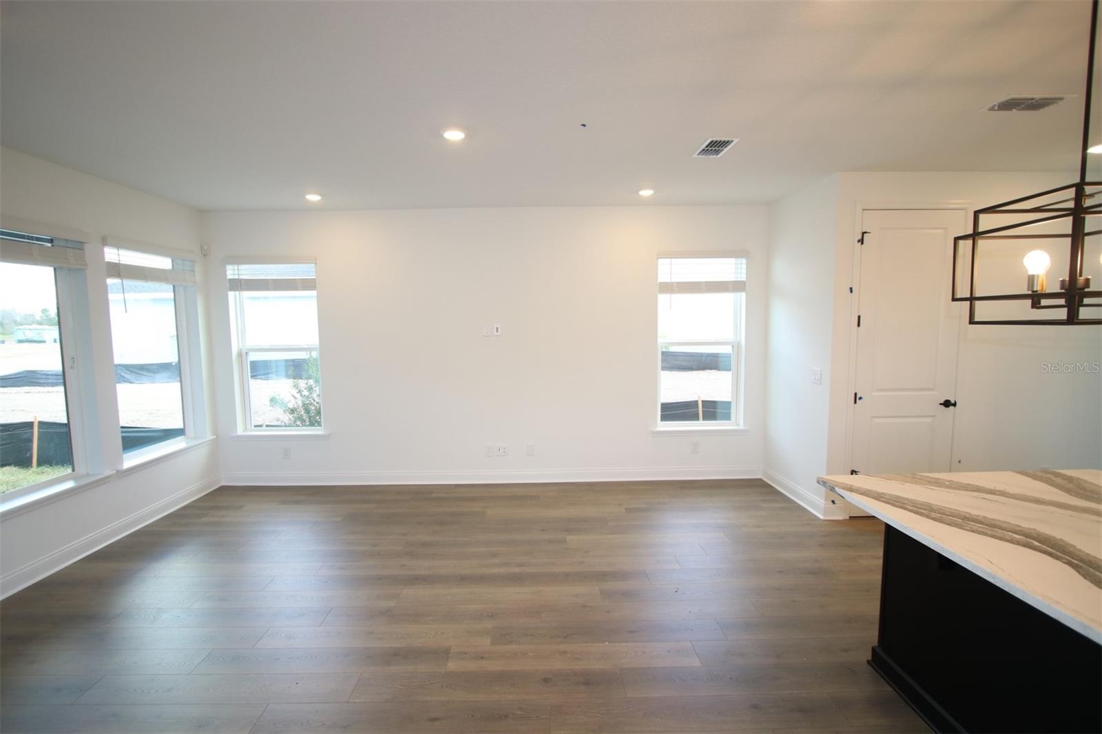 WESLYN PARK - Residential