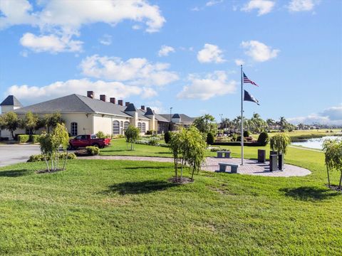 A home in LAKE WALES