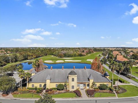 A home in LAKE WALES