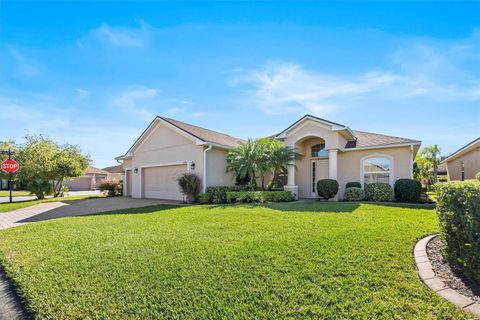 A home in LAKE WALES