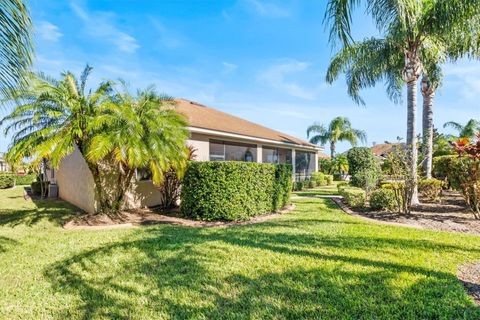 A home in LAKE WALES