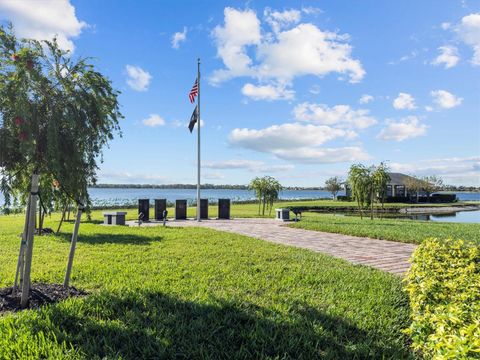 A home in LAKE WALES