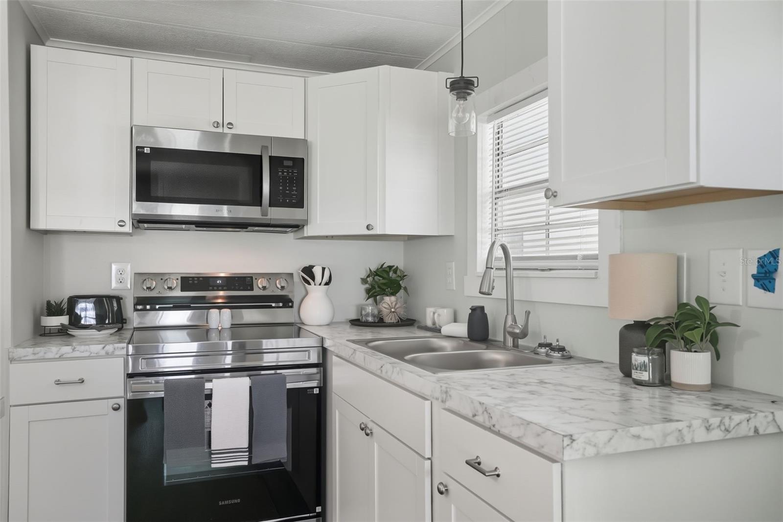 GARDEN GROVE - Residential