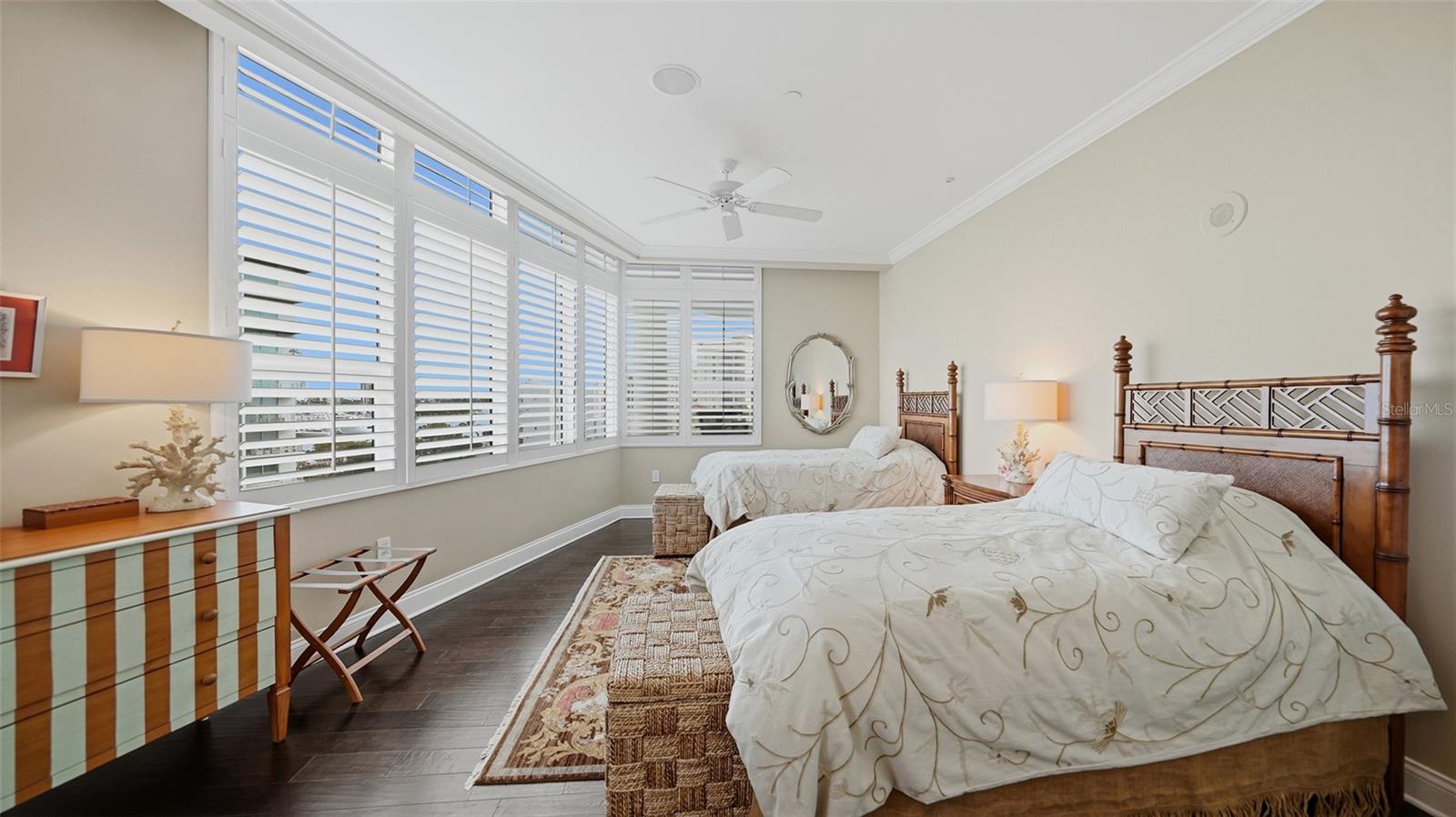 THE PHOENIX - Residential