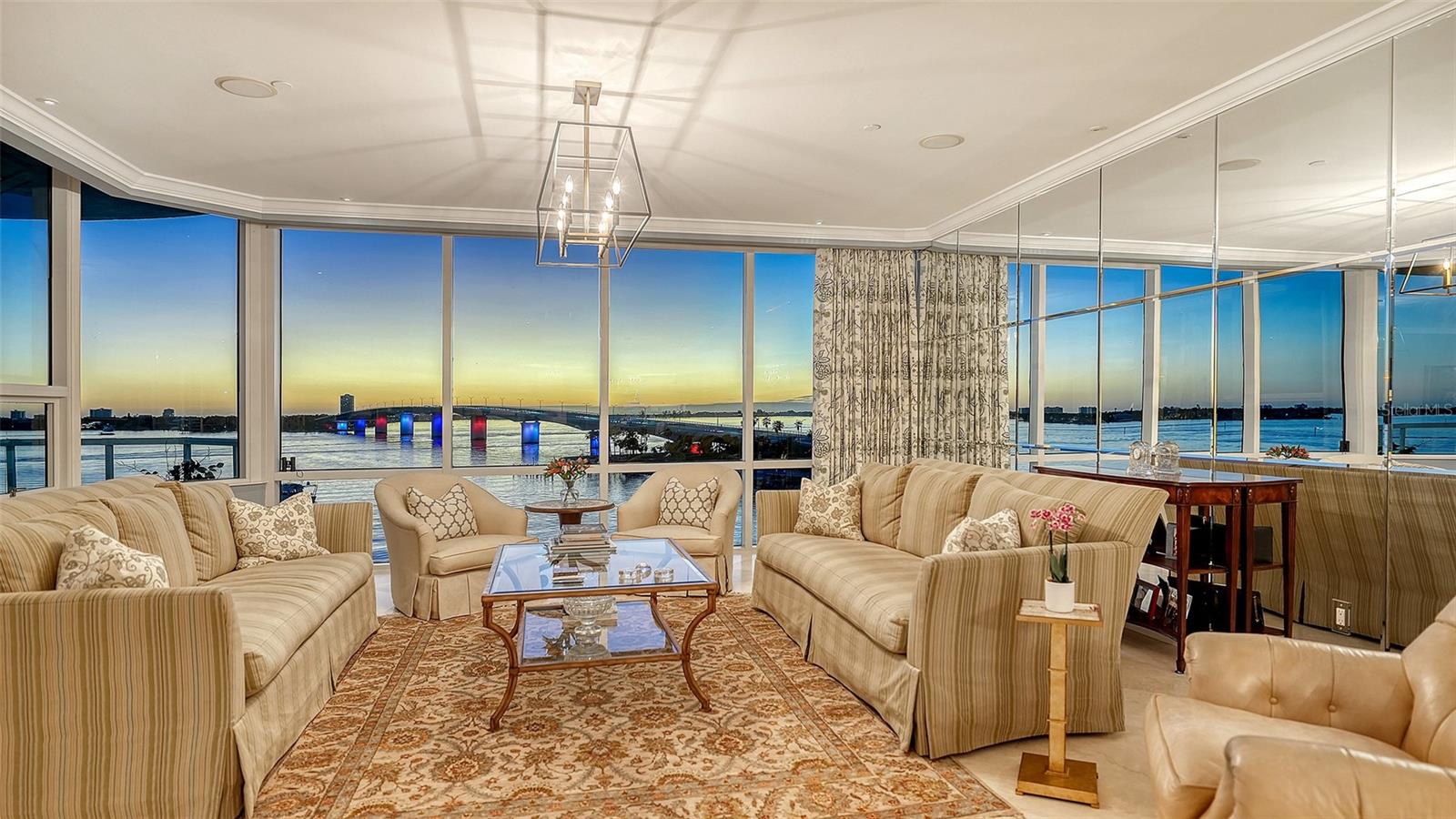 THE PHOENIX - Residential