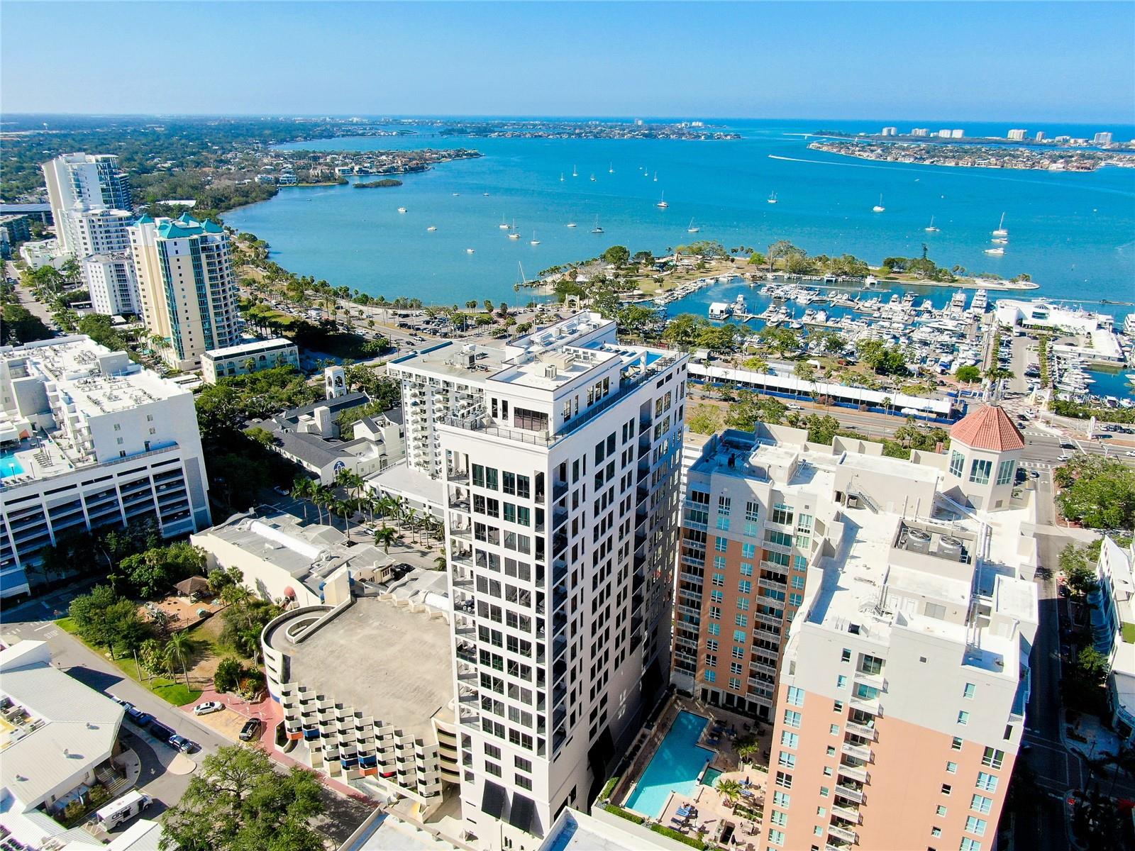 THE DEMARCAY - Residential